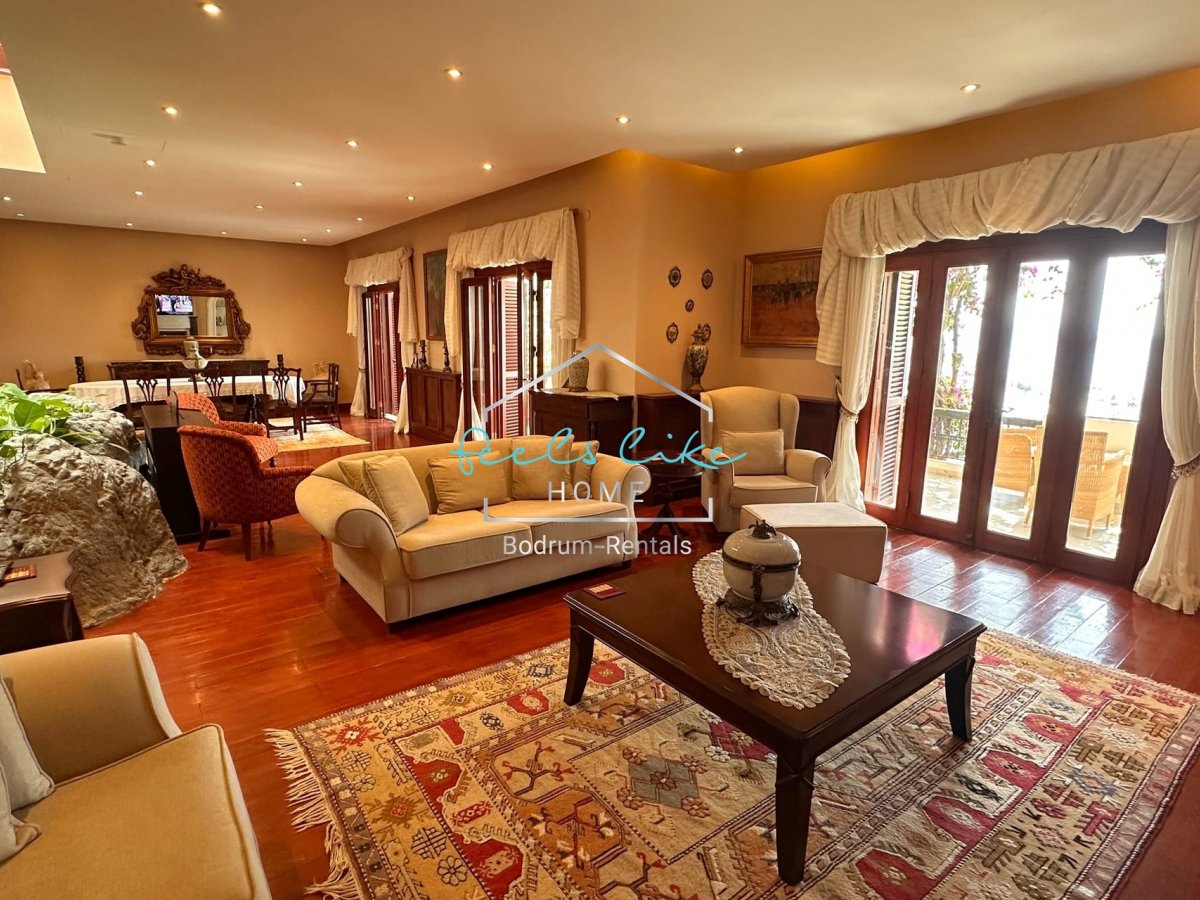 Villa Antique
